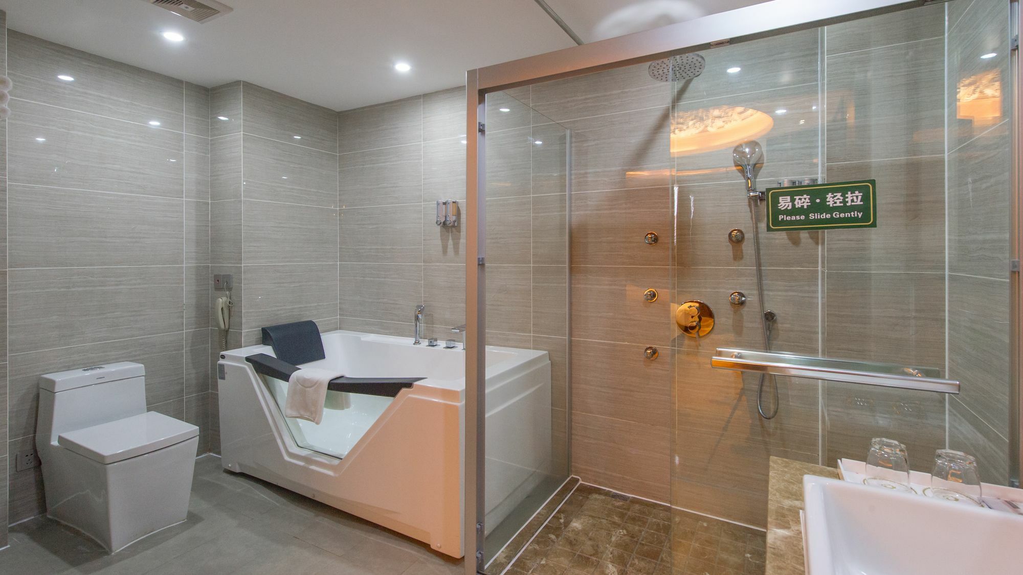 Mingfeng International Hotel Guilin Exterior photo